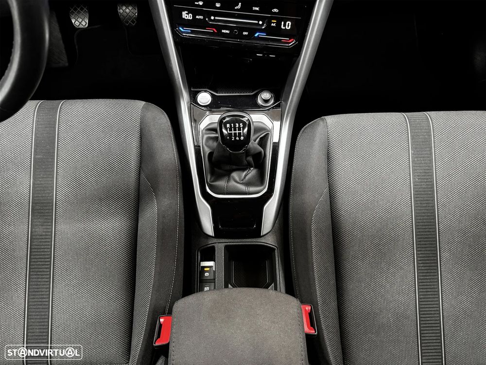 VW T-Roc 1.0 TSI Urban - 11
