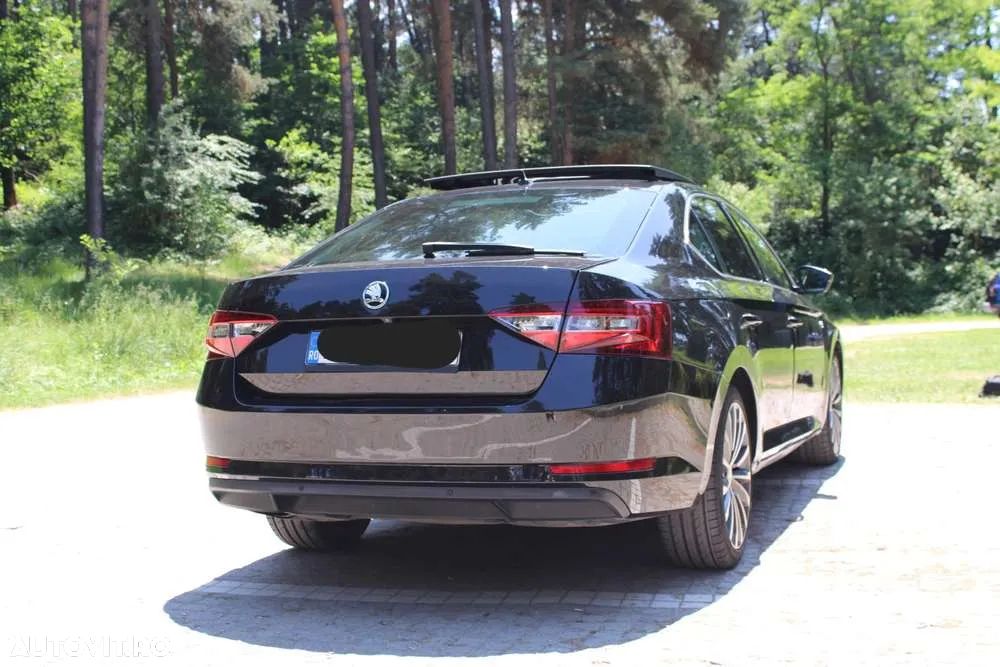 Skoda Superb 2.0 TDI DSG Style - 4