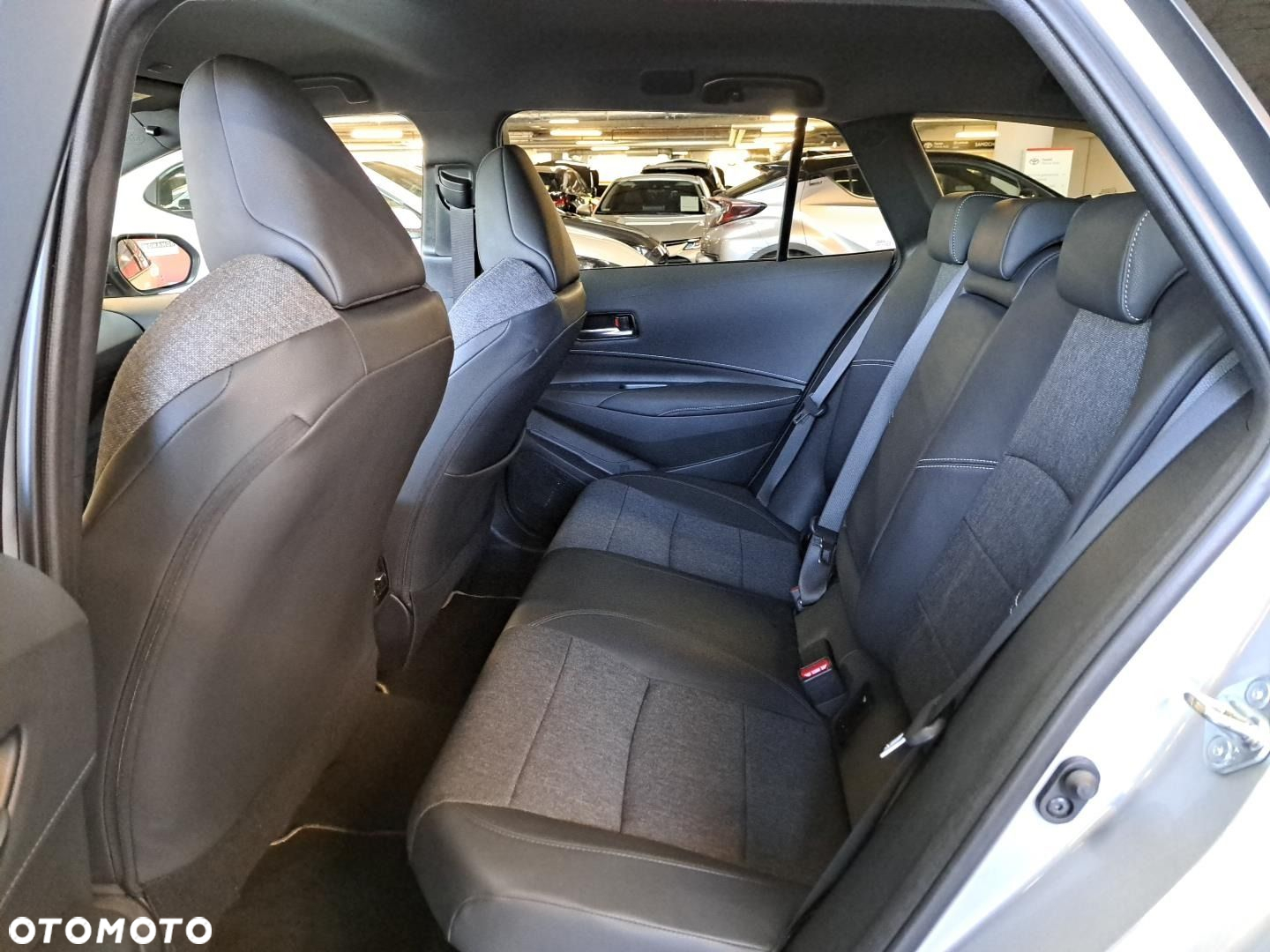 Toyota Corolla - 10