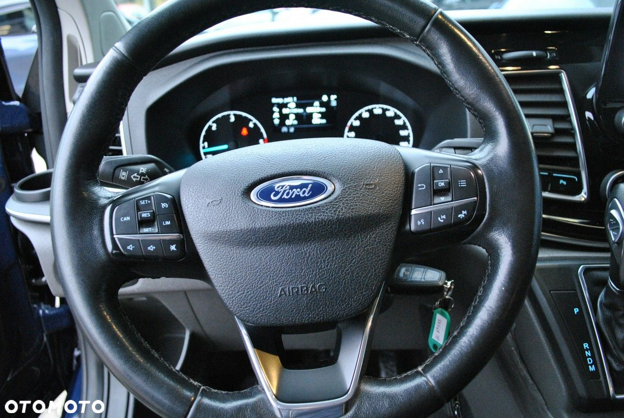 Ford Tourneo Custom - 21