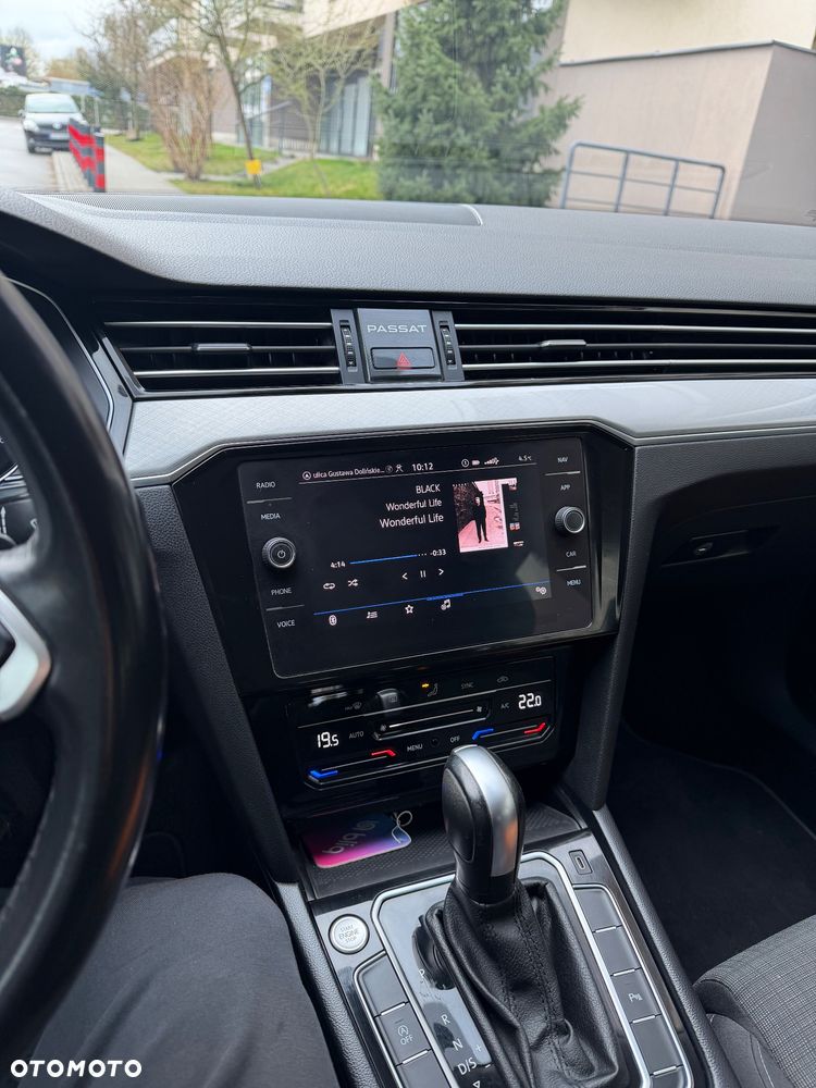 Volkswagen Passat 2.0 TDI Business DSG - 25