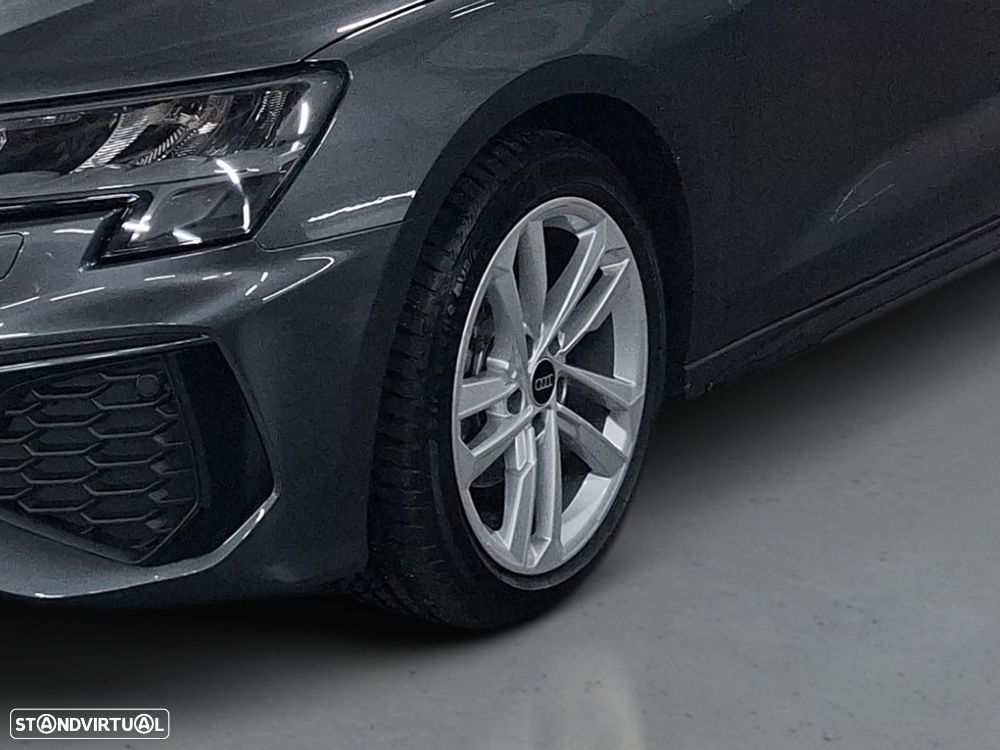 Audi A3 Limousine 30 TFSI S line S tronic - 4