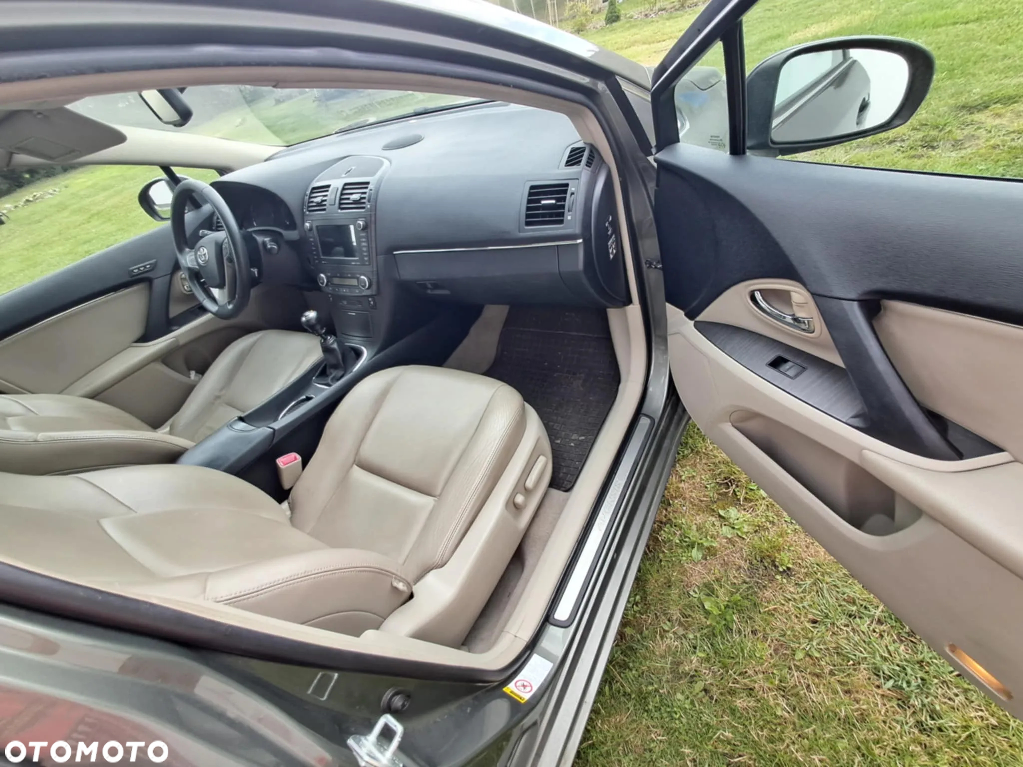 Toyota Avensis 2.0 Prestige NAVI - 8