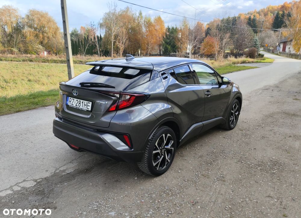 Toyota C-HR Hybrid Club - 10