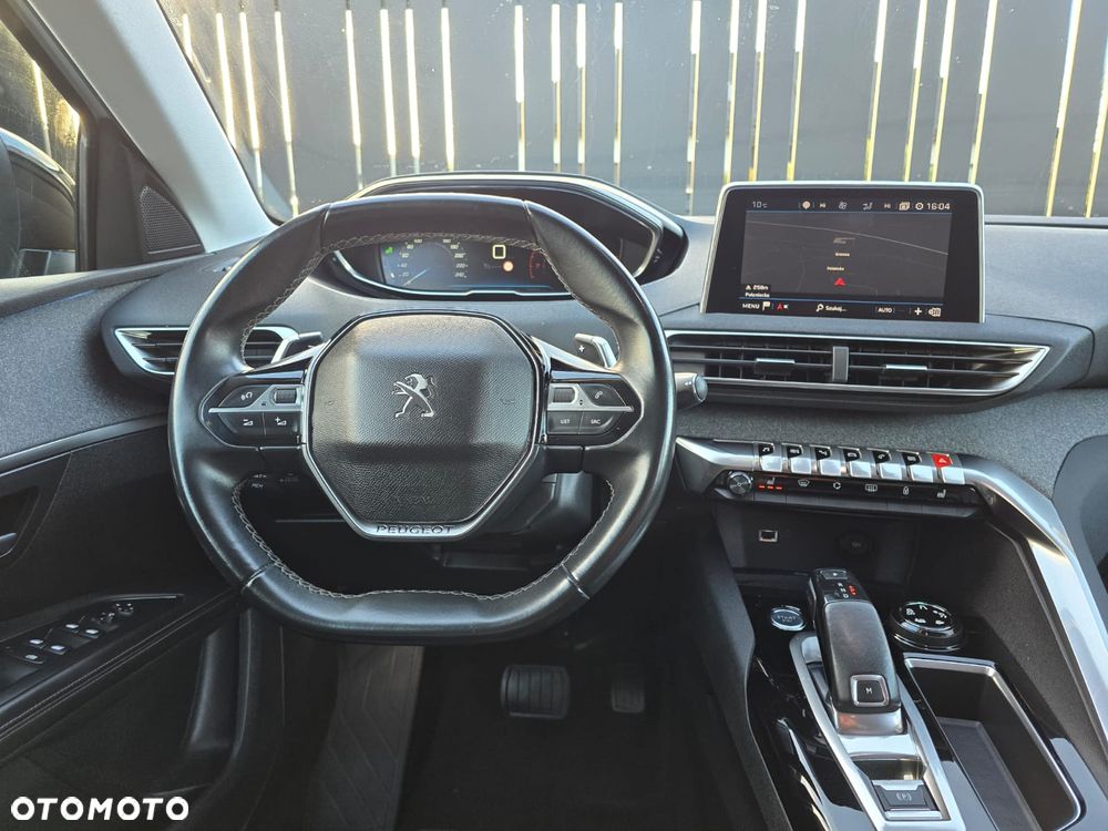Peugeot 5008 - 24
