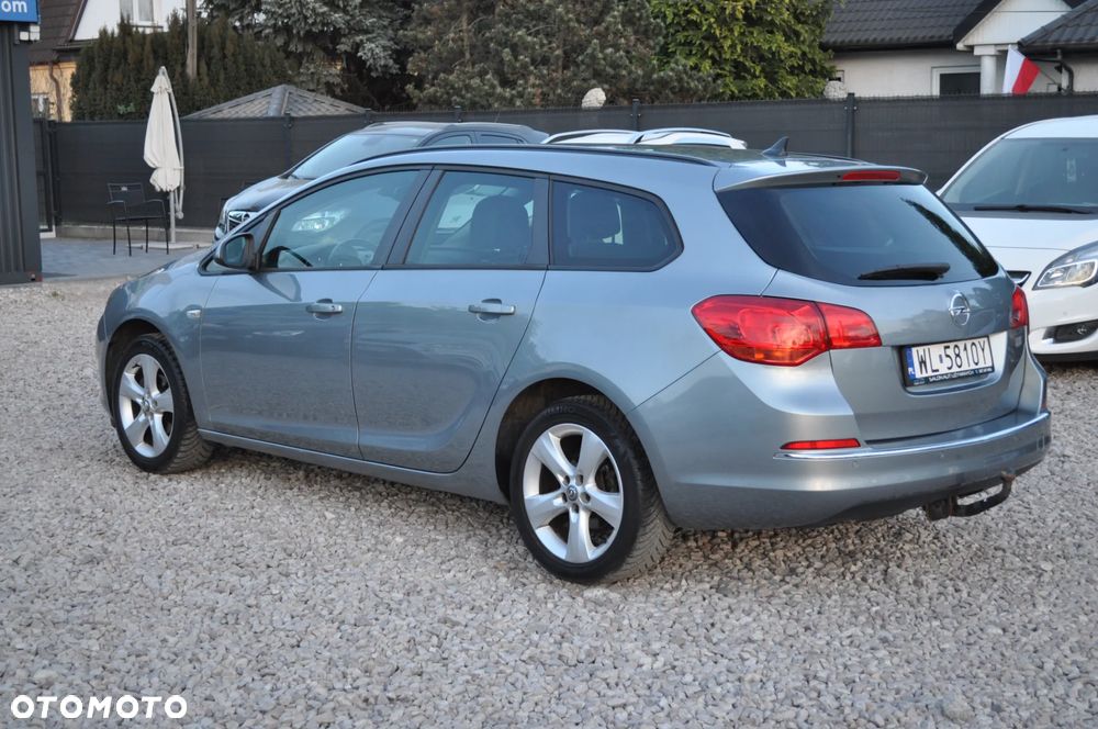 Opel Astra 1.4 Turbo Design Edition - 10