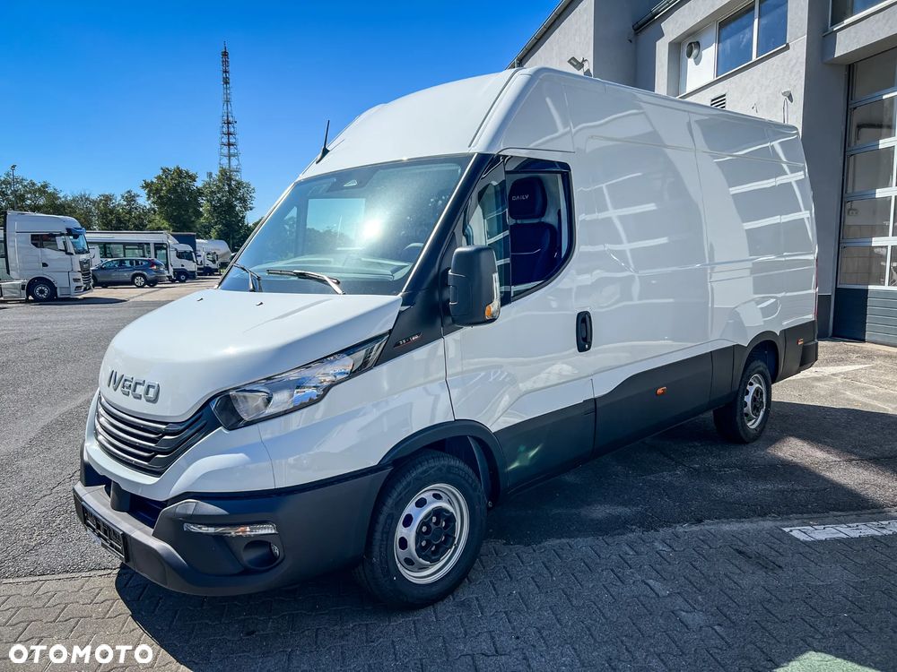 Iveco Daily 35S18H V - Furgon L3H2 silnik 3.0 180 KM Dostępny od ręki GSC Gorzów - 9
