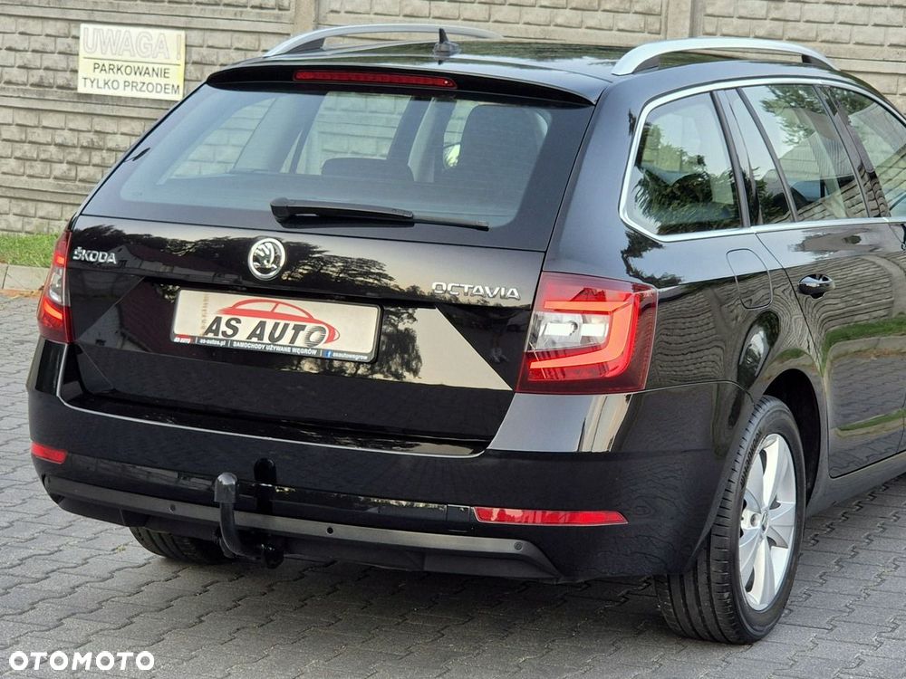 Skoda Octavia 2.0 TDI DSG Style - 33