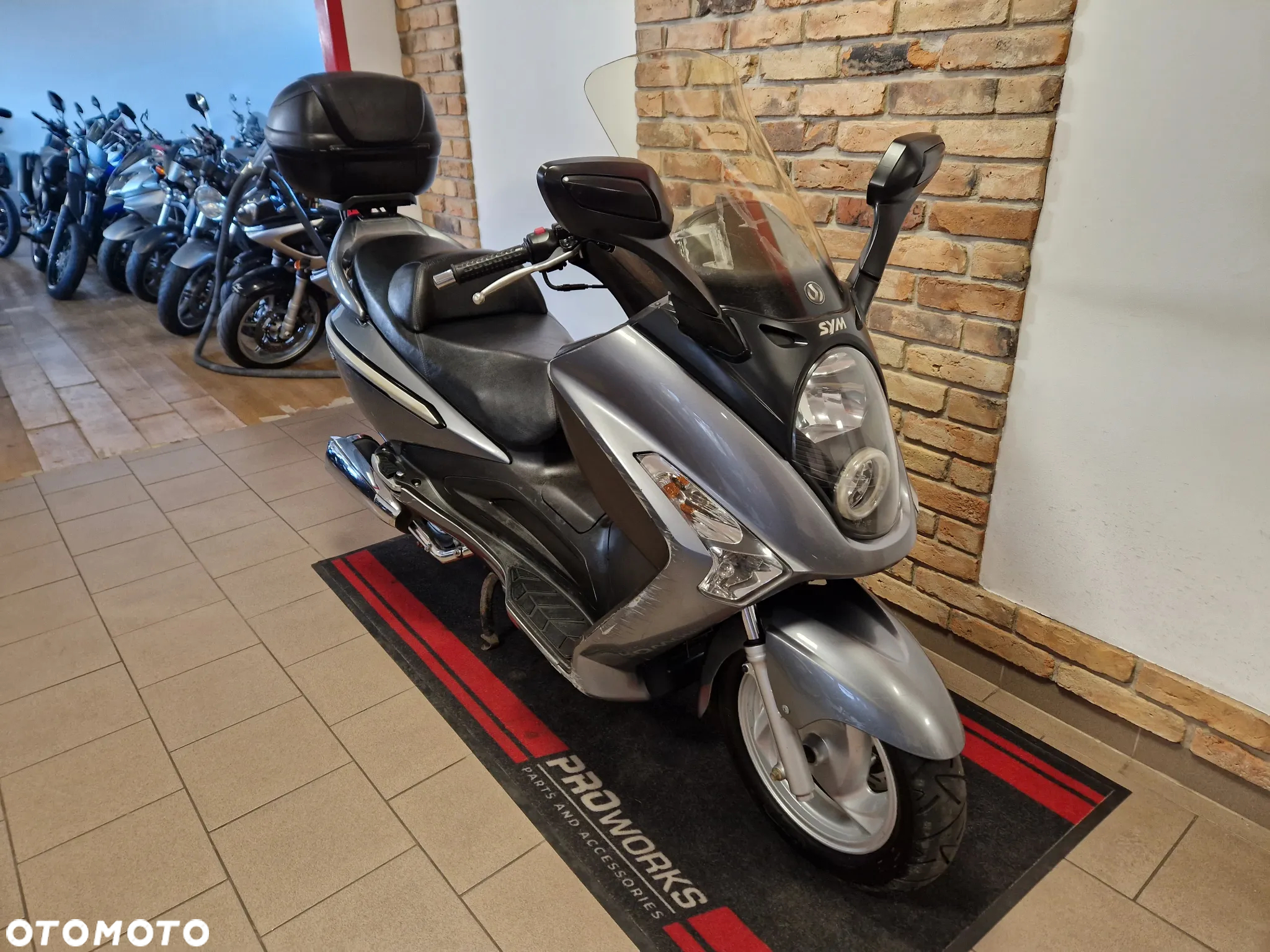 SYM GTS - 25