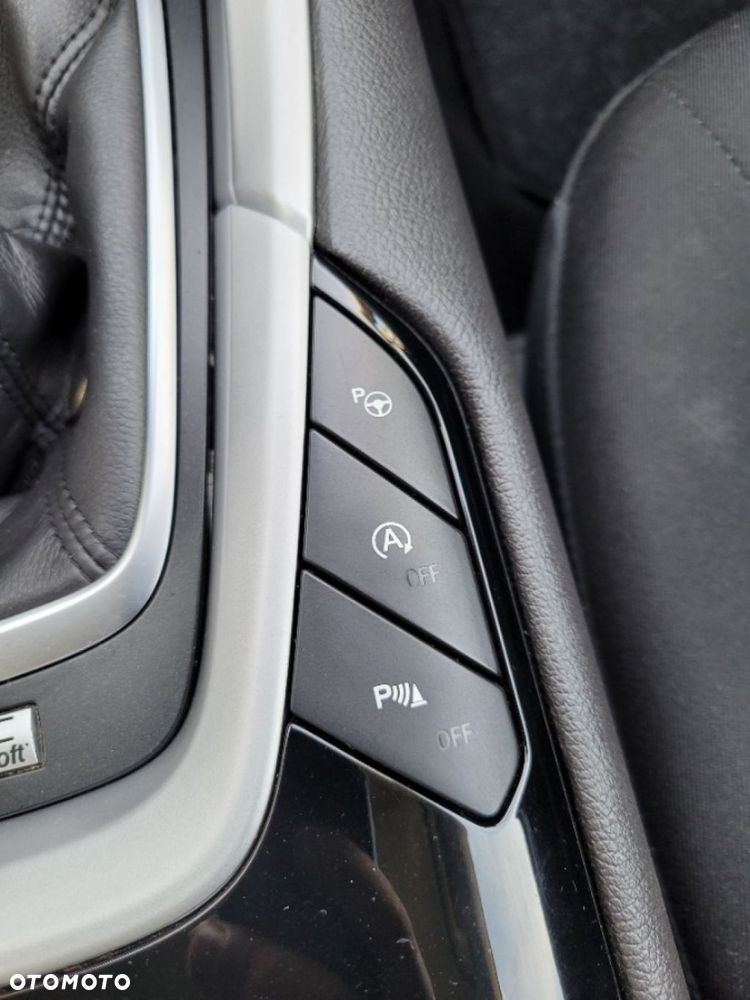 Ford Mondeo 2.0 TDCi Ambiente - 23