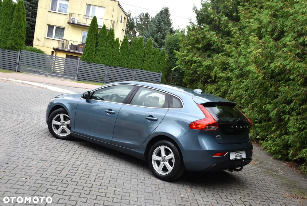 Volvo V40 D2 Momentum - 29