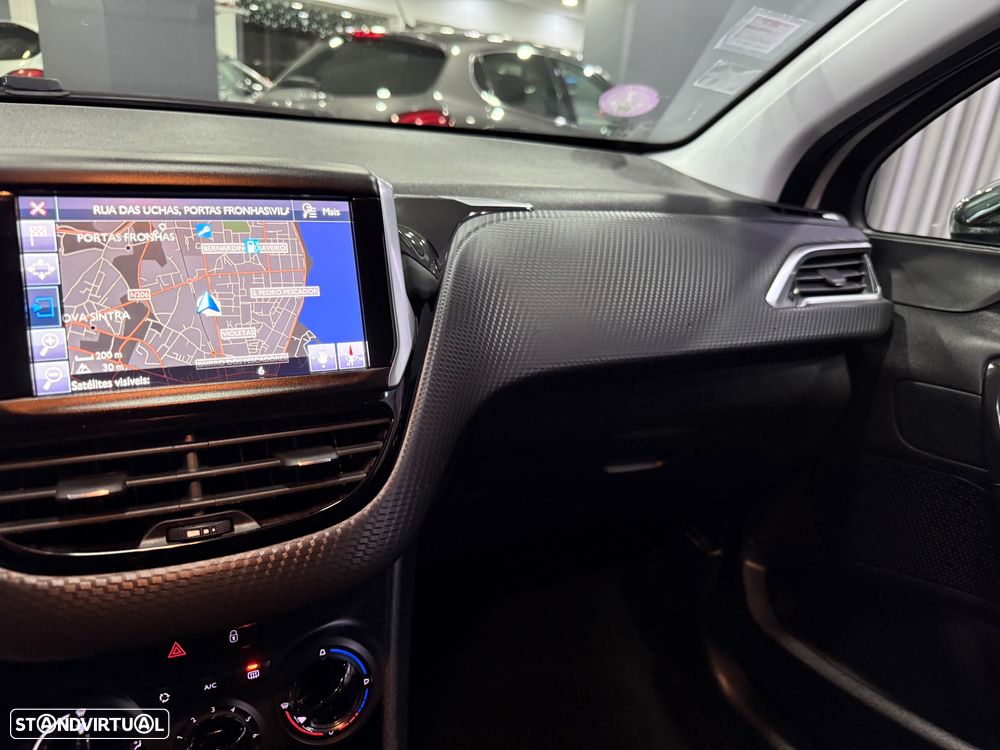 Peugeot 208 PureTech 82 Start & Stop Style - 16