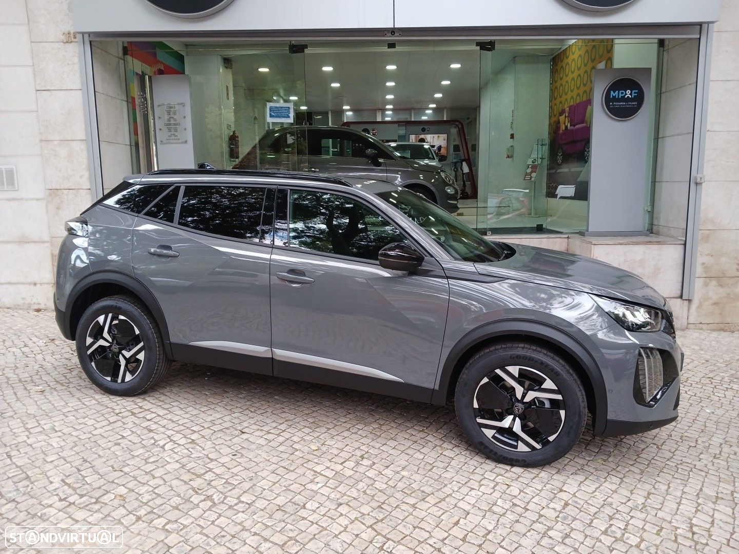 Peugeot 2008 1.2 PureTech Allure Pack - 2