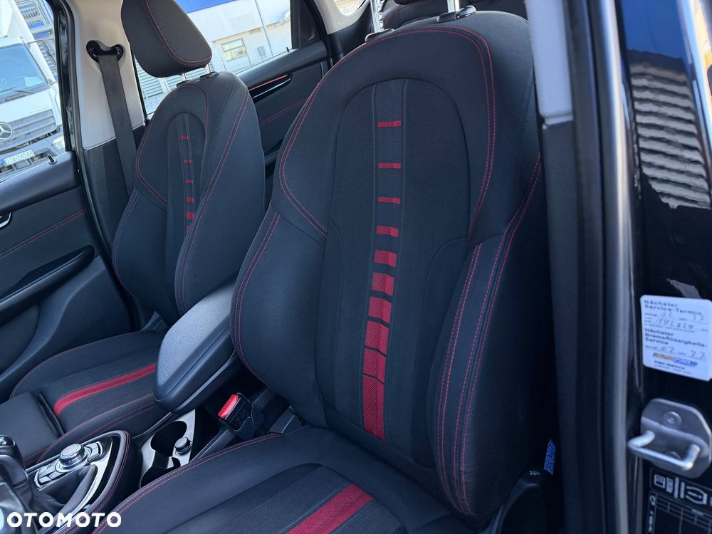 BMW Seria 2 218d Sport Line - 11