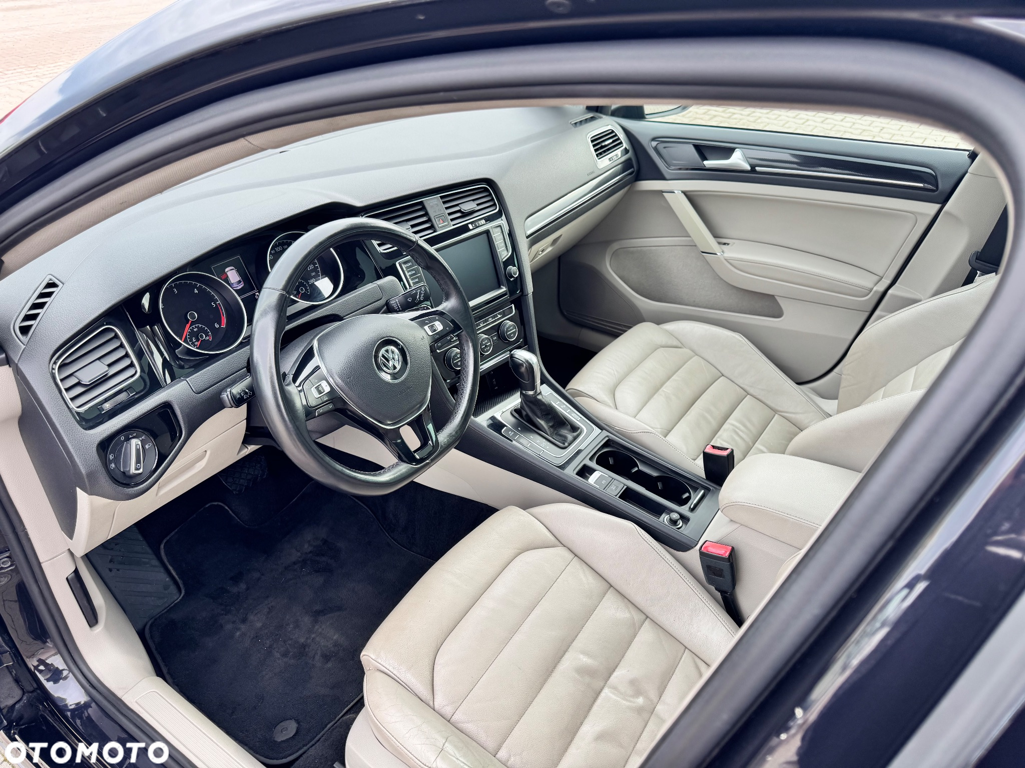 Volkswagen Golf - 9