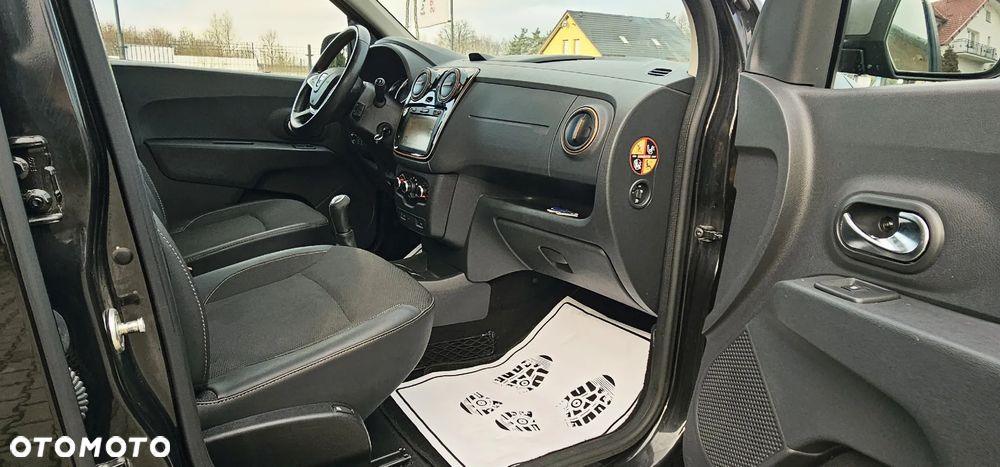 Dacia Lodgy TCe 115 Stepway - 30