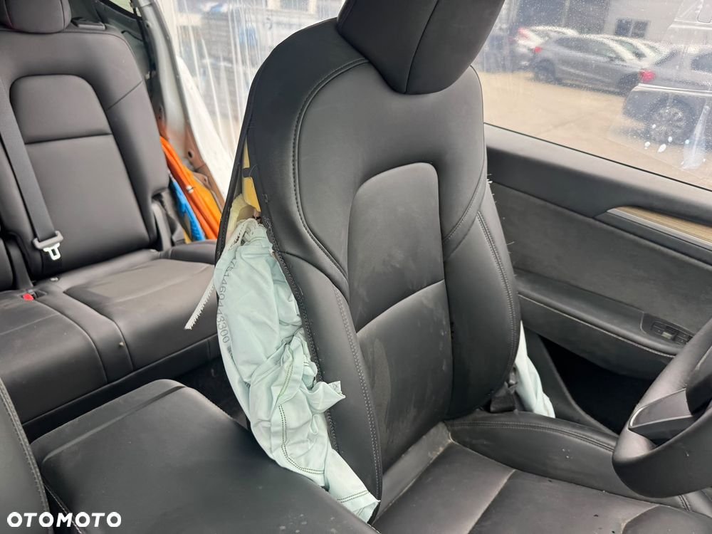Tesla Model Y 62.5 Standard RWD - 31