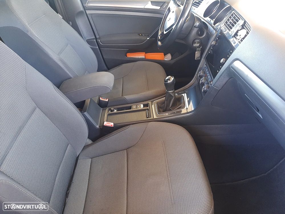 VW Golf 1.6 TDI R-Line - 19