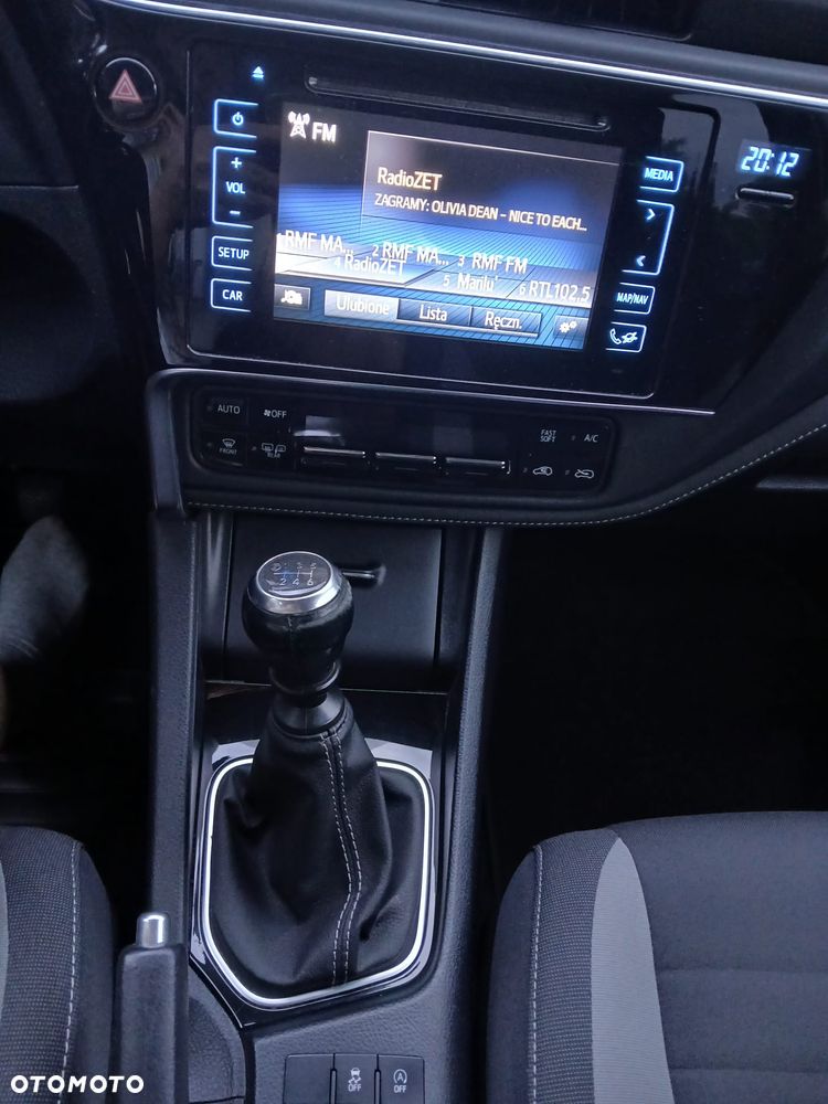 Toyota Auris 1.6 D-4D Prestige - 9