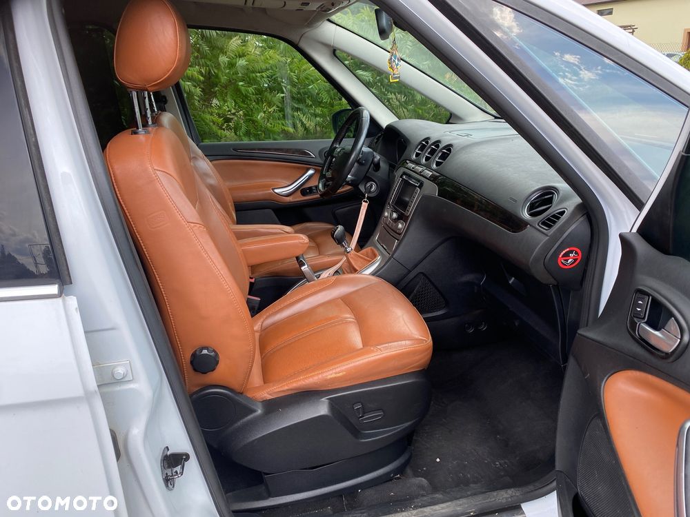 Ford Galaxy 2.0 TDCi Ghia - 11