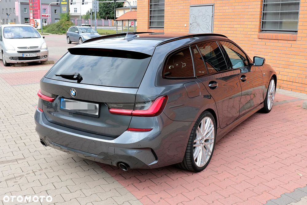 BMW Seria 3 320d Edition M Sport Shadow - 12