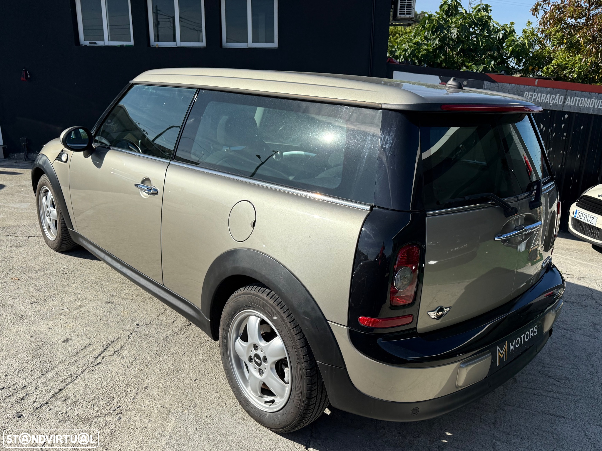MINI Clubman Cooper D - 16