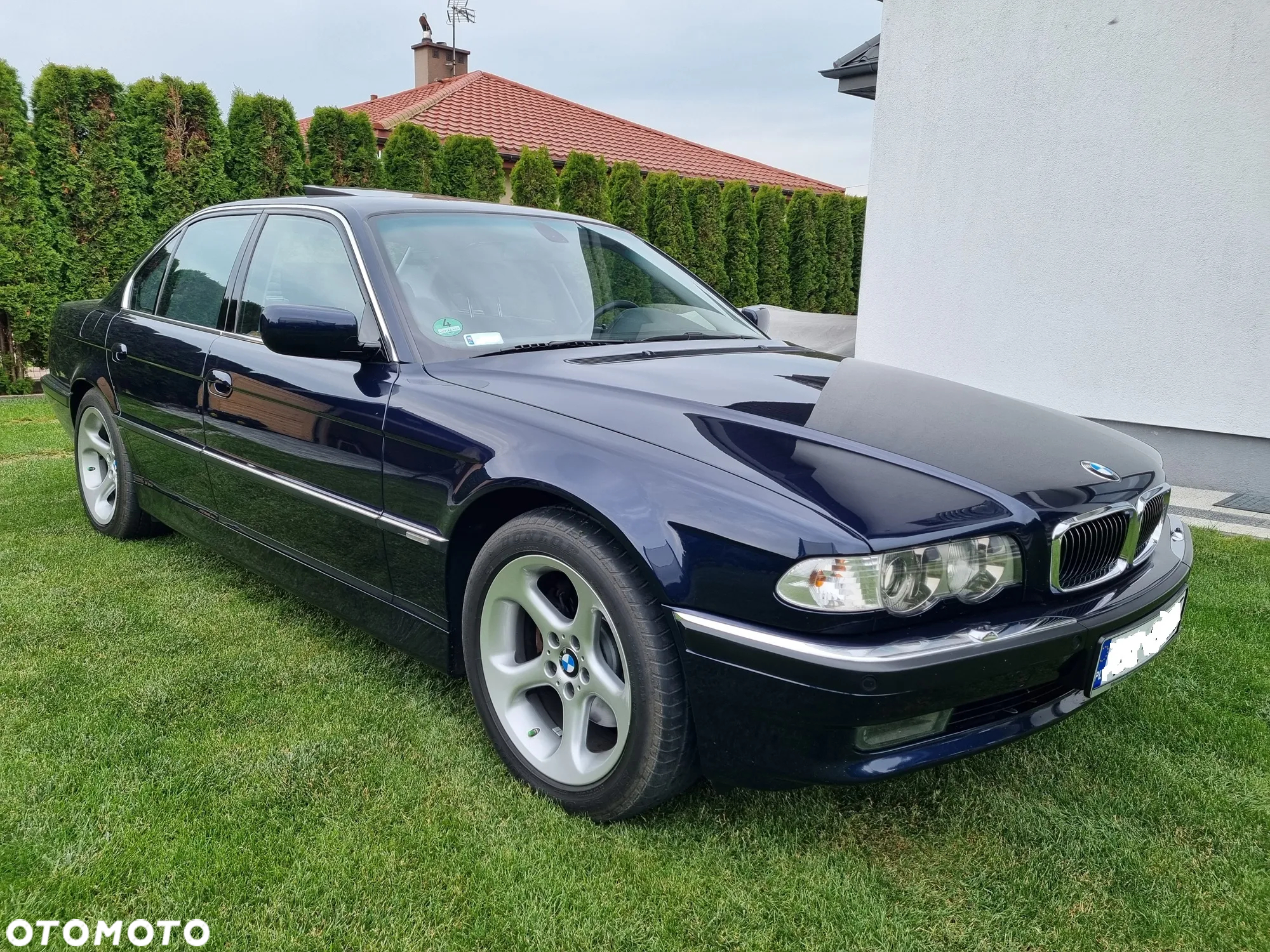 BMW Seria 7 750i - 4