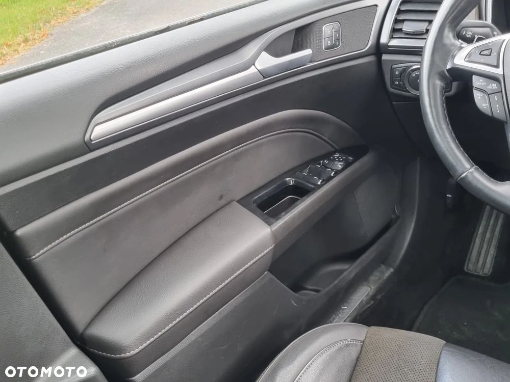 Ford Mondeo Turnier 2.0 TDCi Start-Stopp PowerShift-Aut Titanium - 9