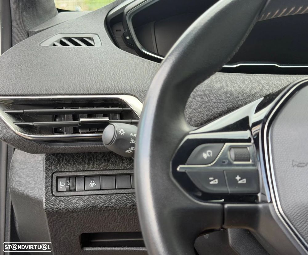 Peugeot 3008 1.2 PureTech Active Pack - 9