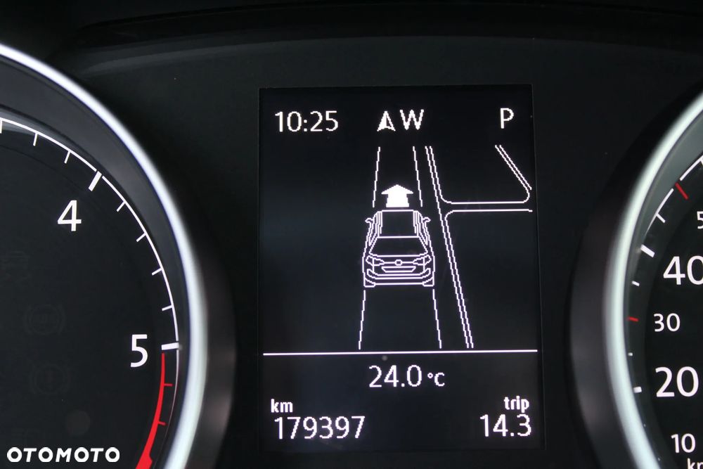 Volkswagen Golf 2.0 TDI R-Line DSG - 21