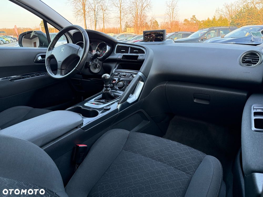 Peugeot 3008 1.2 PureTech Allure S&S - 37