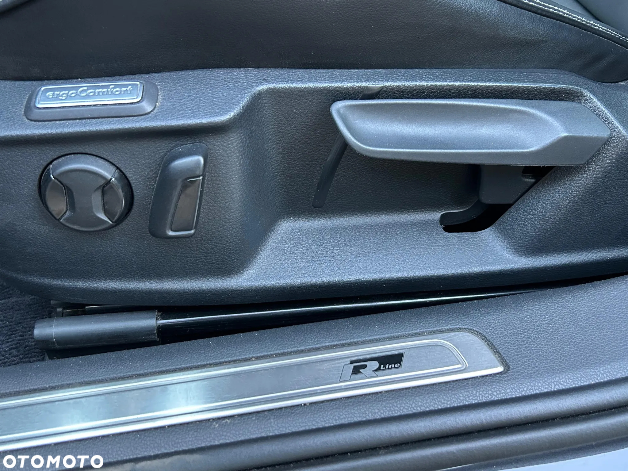 Volkswagen Passat - 12