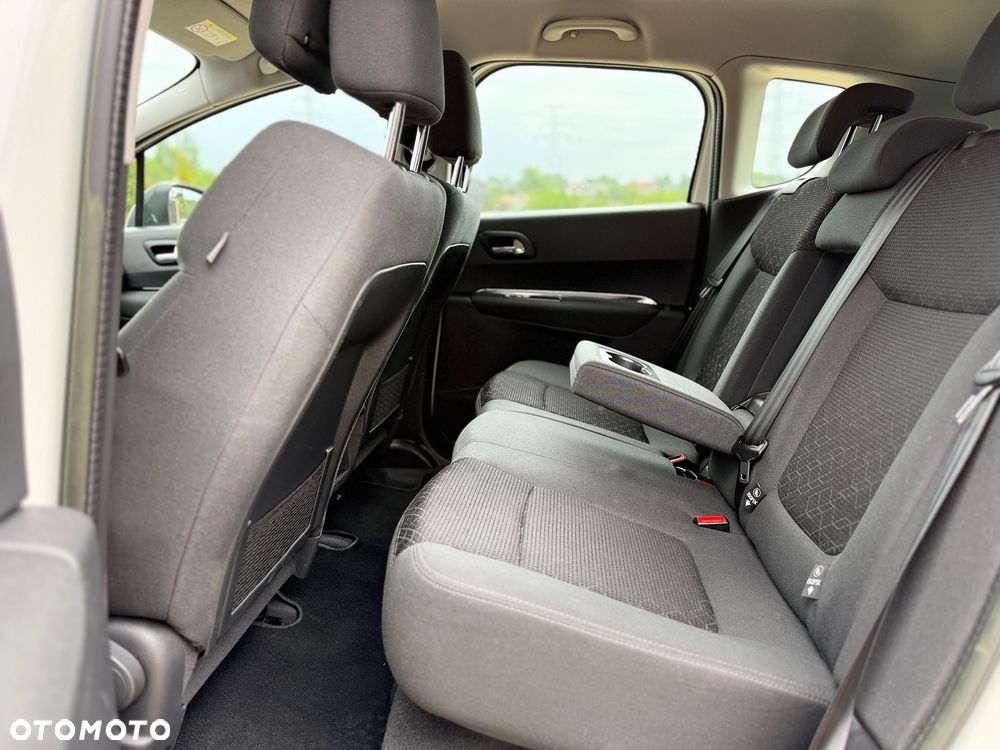 Peugeot 3008 HDi FAP 115 Access - 18