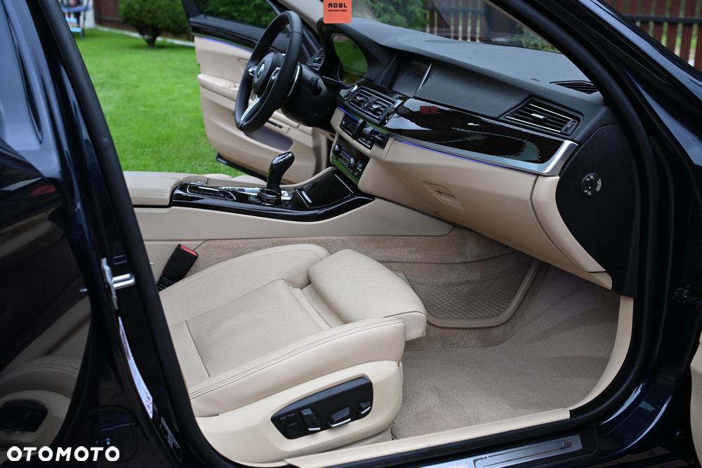 BMW Seria 5 535d - 23
