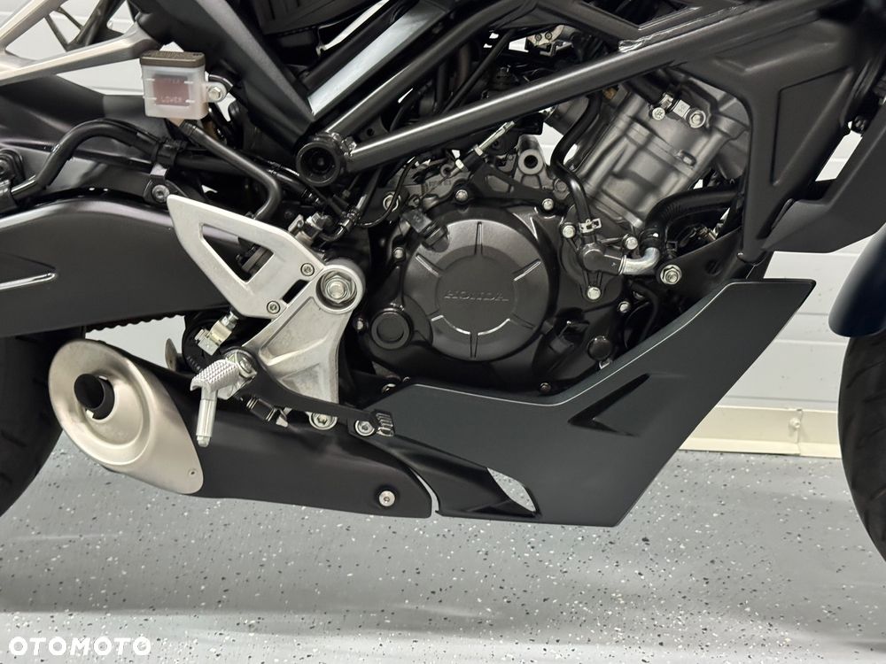 Honda CB - 9