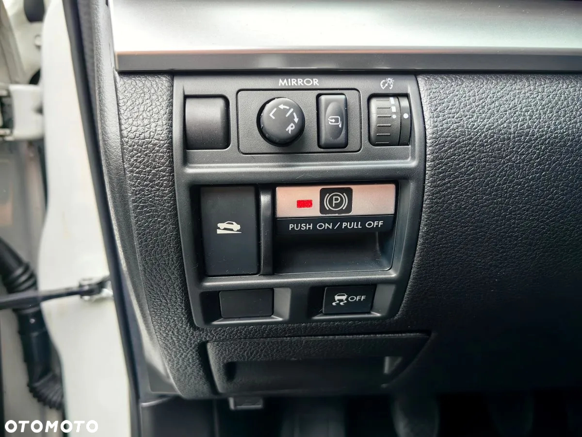 Subaru Outback 2.0D Trend - 11