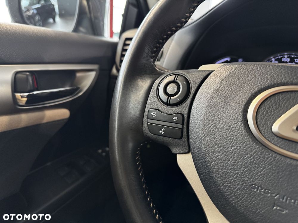 Lexus CT - 19