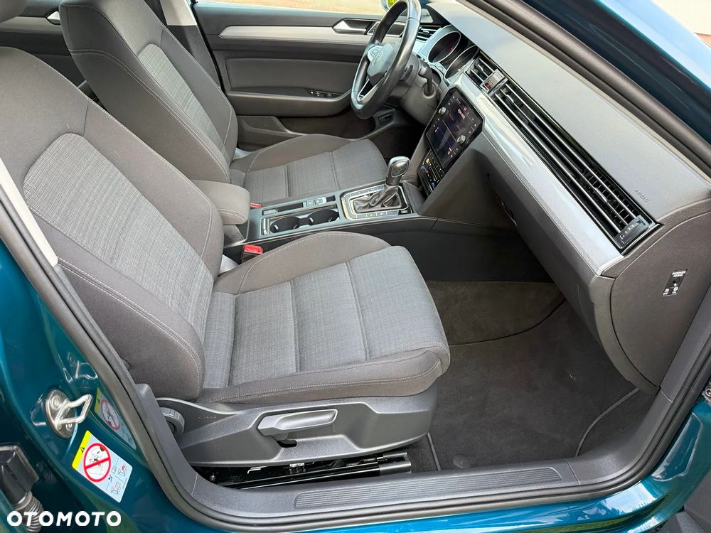 Volkswagen Passat 2.0 TDI EVO Business DSG - 17