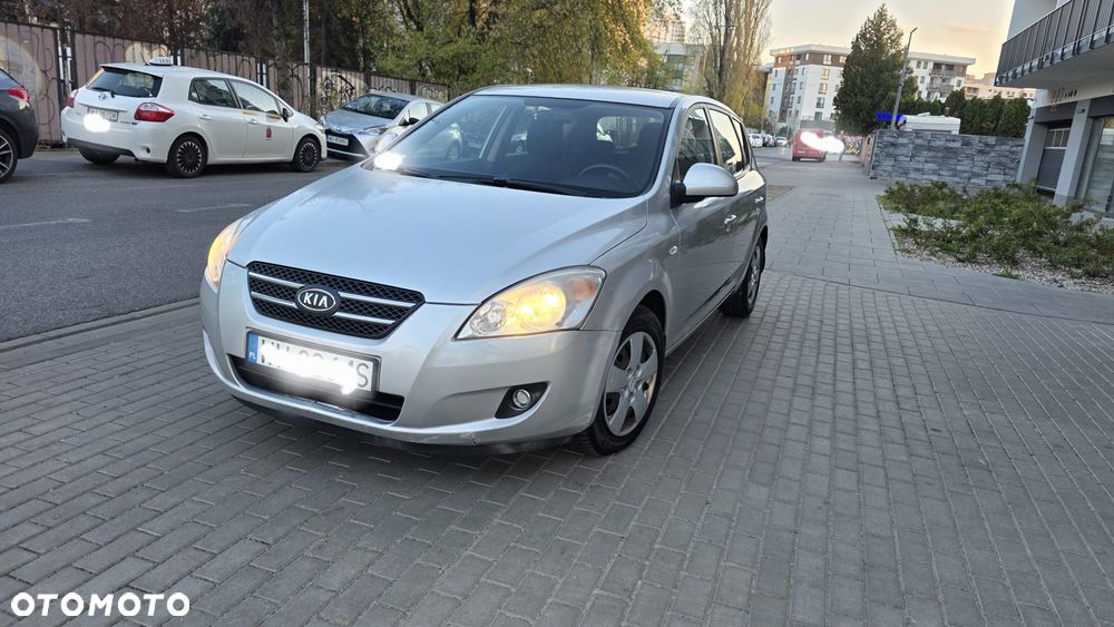Kia Ceed 1.6 CRDi EX - 29