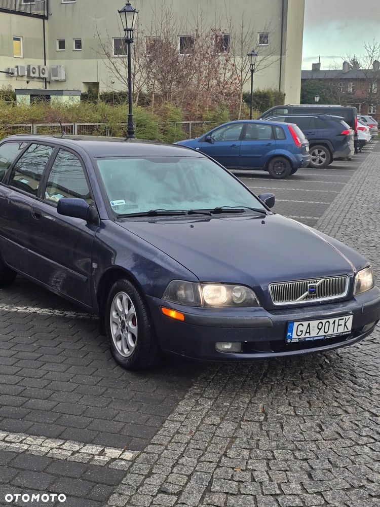 Volvo V40 2.0 Sport - 1