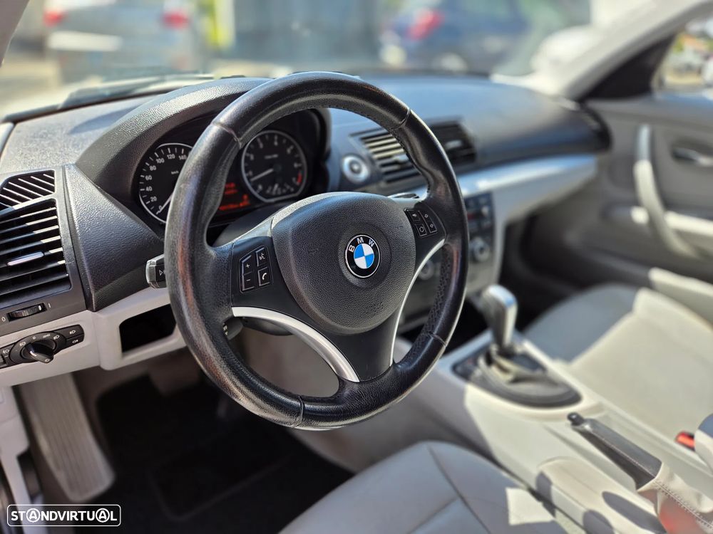 BMW 118 iA - 13