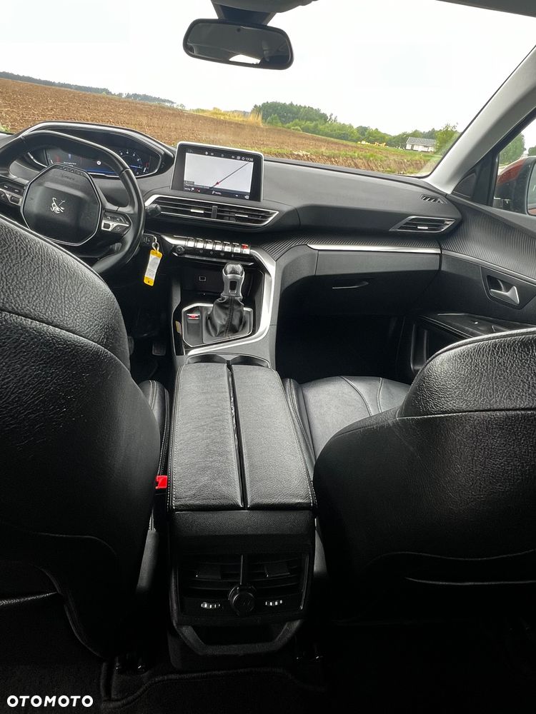 Peugeot 3008 PureTech 130 Stop & Start GPF Allure Business-Paket - 12
