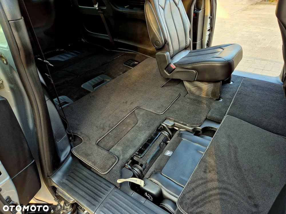 Chrysler Pacifica - 24