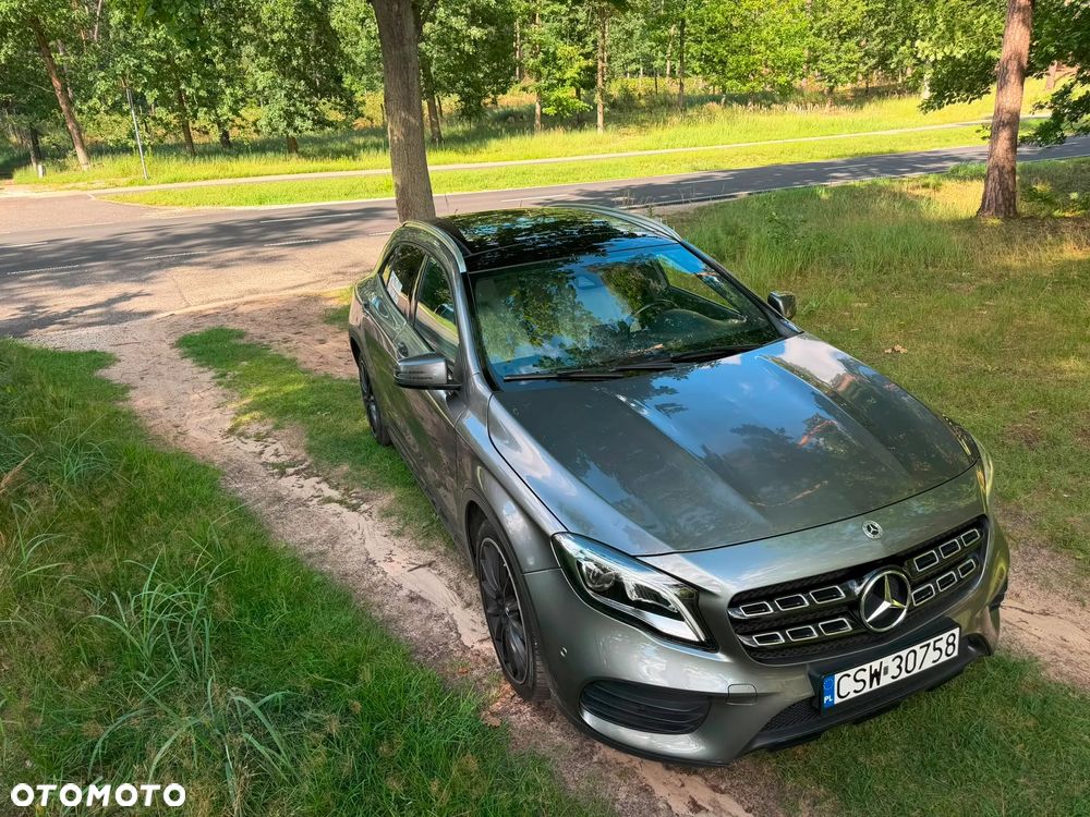 Mercedes-Benz GLA 220 d 4-Matic AMG Line - 38