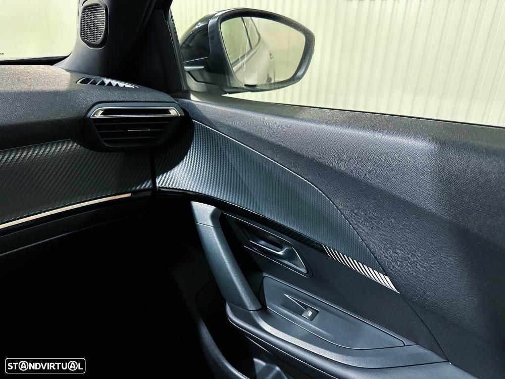 Peugeot 2008 Hybrid 145 e-DSC Allure - 24