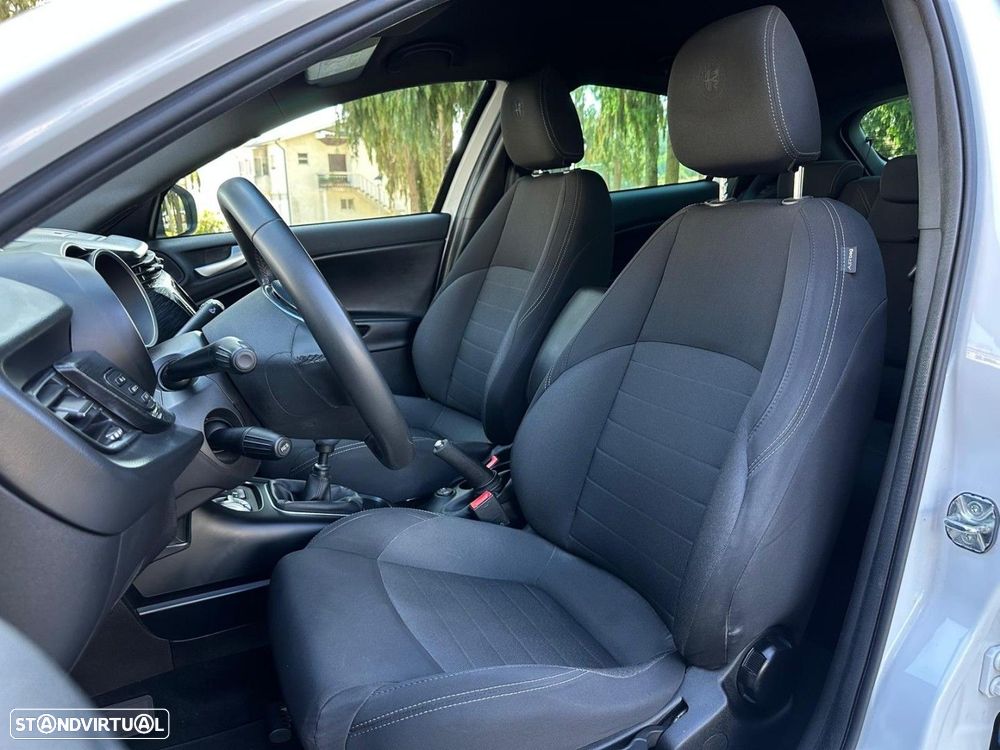 Alfa Romeo Giulietta 1.6 JTDm Sport J18 - 10