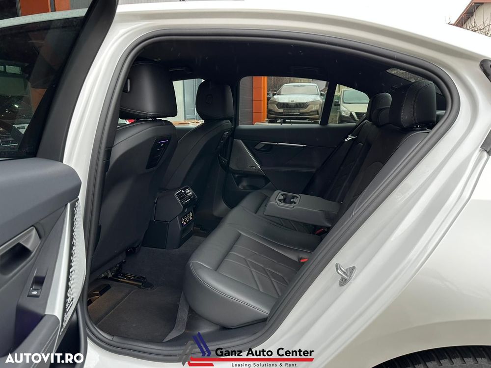 BMW Seria 5 520i AT MHEV - 16