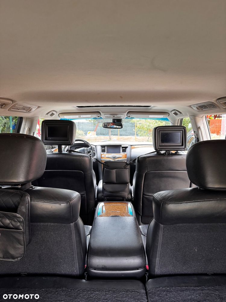 Infiniti QX80 - 15