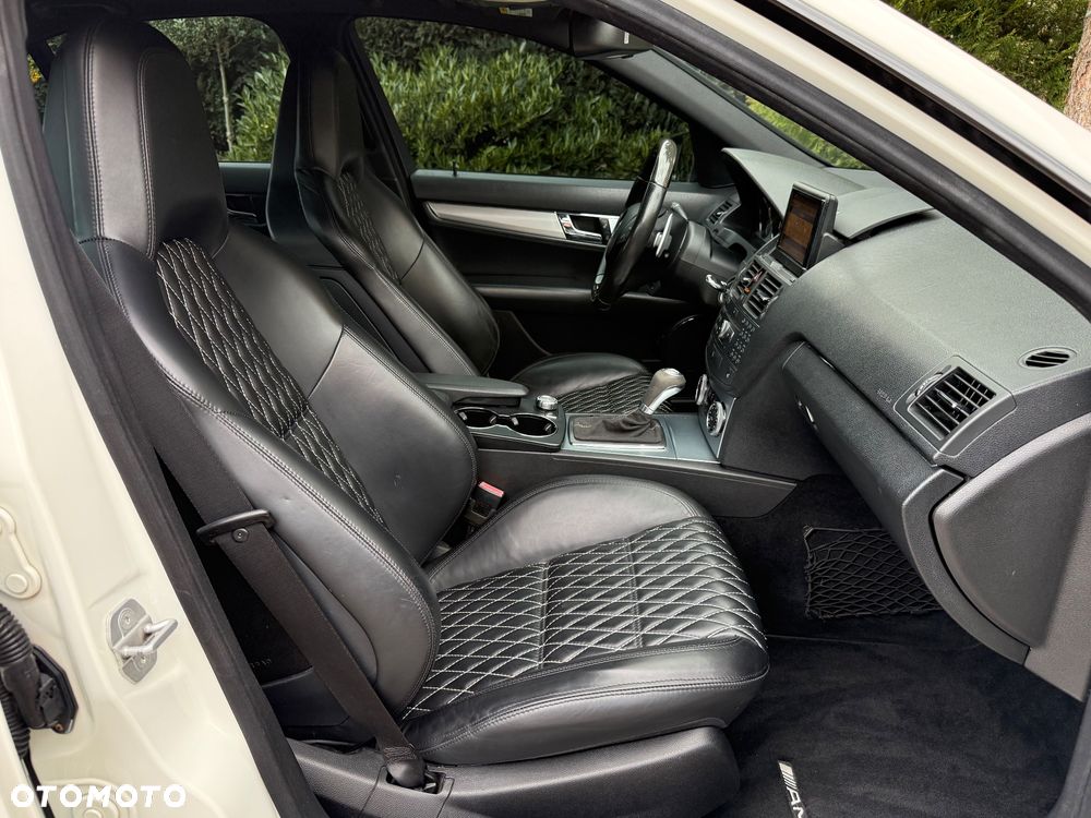 Mercedes-Benz Klasa C 63 AMG 7G-TRONIC - 14