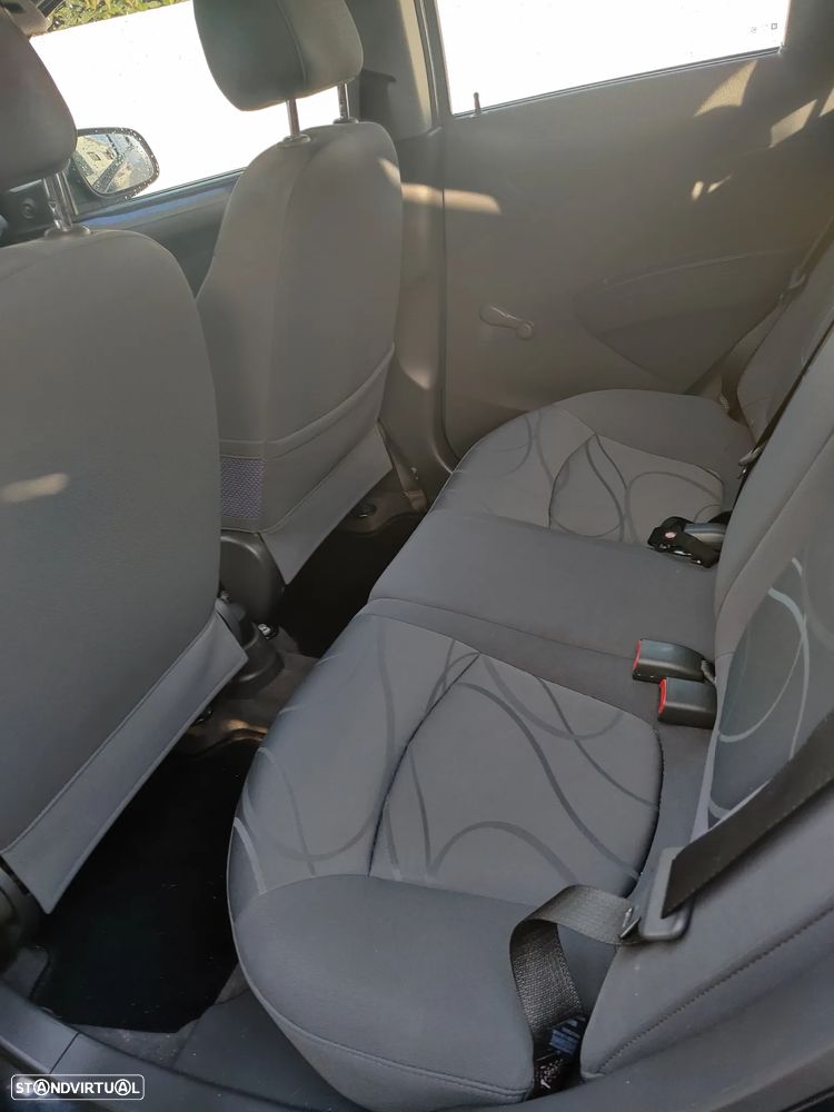 Chevrolet Spark 1.0 L - 11